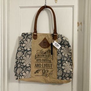 The Mountains Are Calling and I Must Go bag by Chloe & Lex NWT